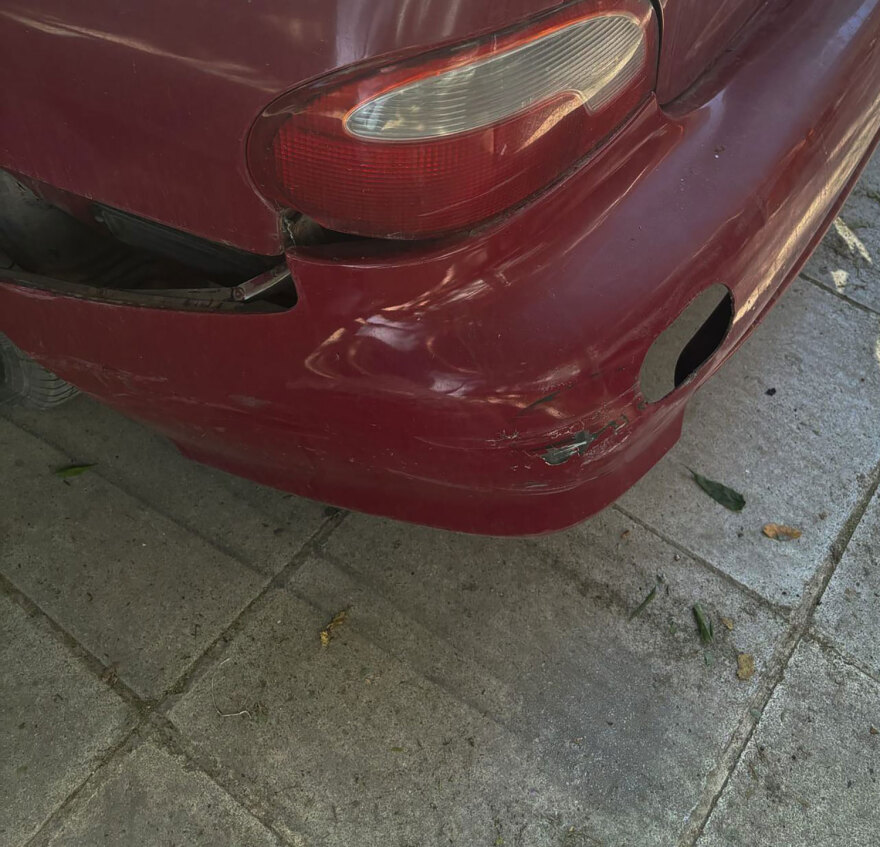 Πατήσια: Μπούκαραν σε εταιρεία courier με αυτοκίνητο και πήραν το χρηματοκιβώτιο