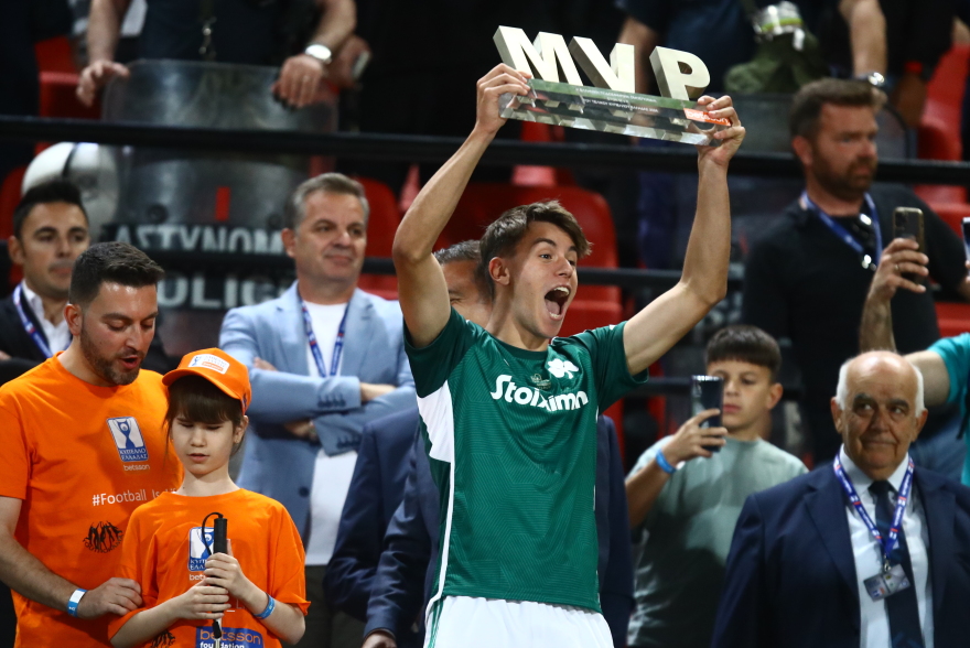 Η απονομή της κούπας στον Κυπελλούχο Παναθηναϊκό - Δεν πήγαν στην απονομή οι παίκτες του Άρη - Βίντεο, φωτογραφίες