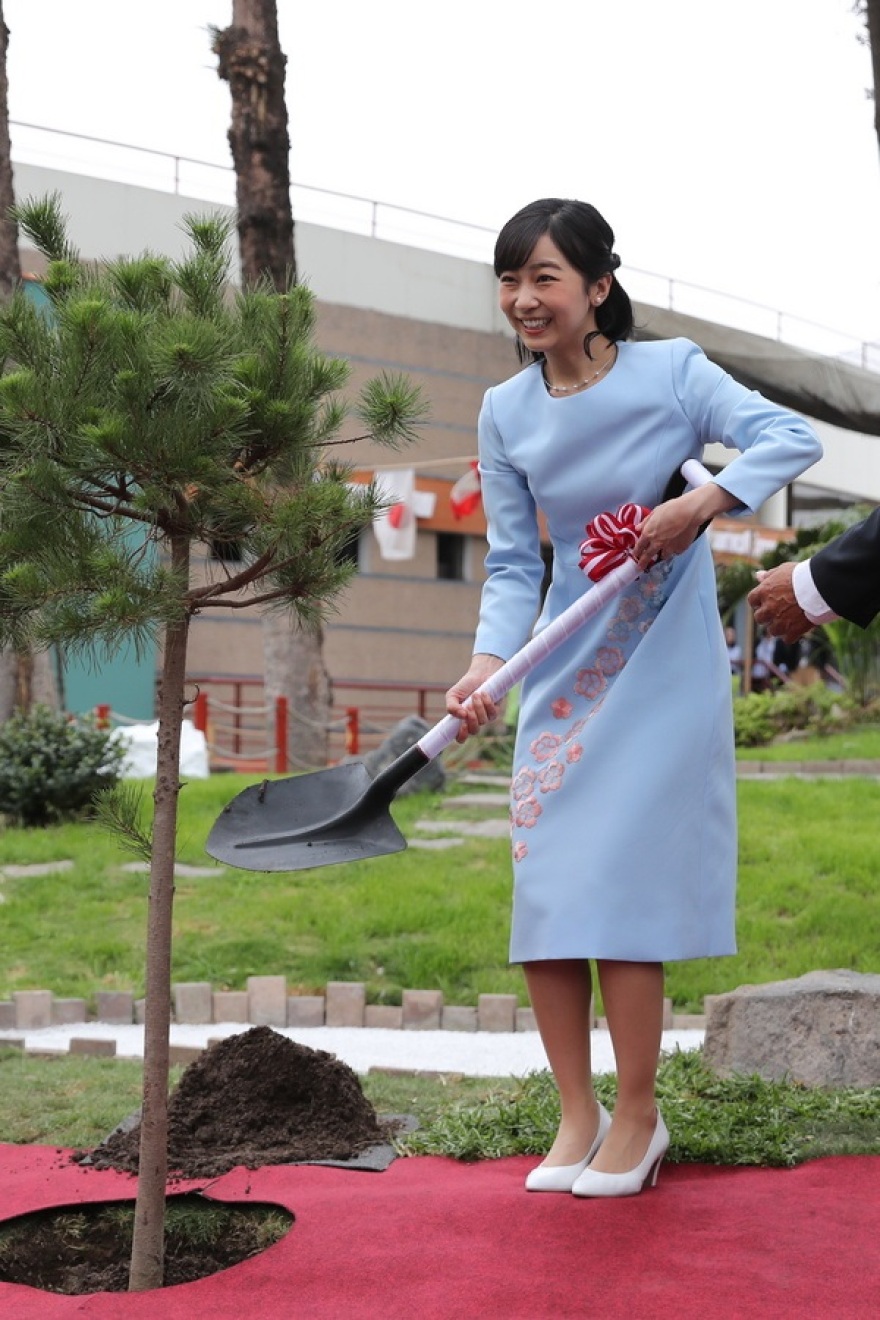 Ιαπωνία: Ποια είναι η πριγκίπισσα Κάκο που έρχεται για πρώτη φορά στη χώρα μας