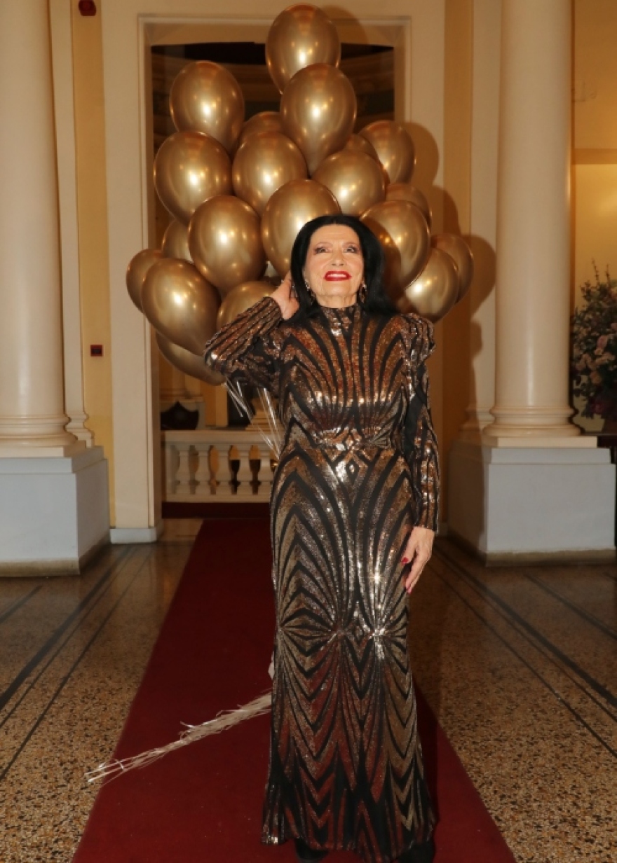 Ζωζώ Σαπουντζάκη: Γιόρτασε τα 91α γενέθλιά της - Δείτε τις φωτογραφίες