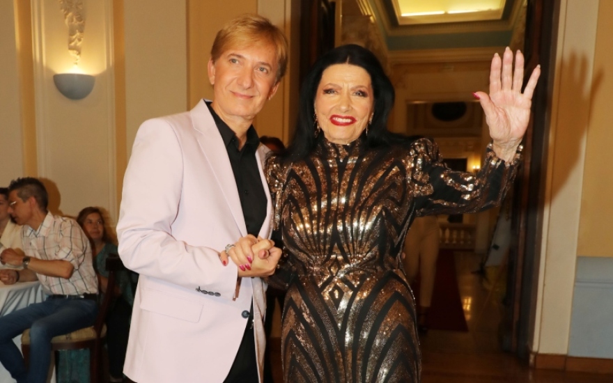 Ζωζώ Σαπουντζάκη: Γιόρτασε τα 91α γενέθλιά της - Δείτε τις φωτογραφίες