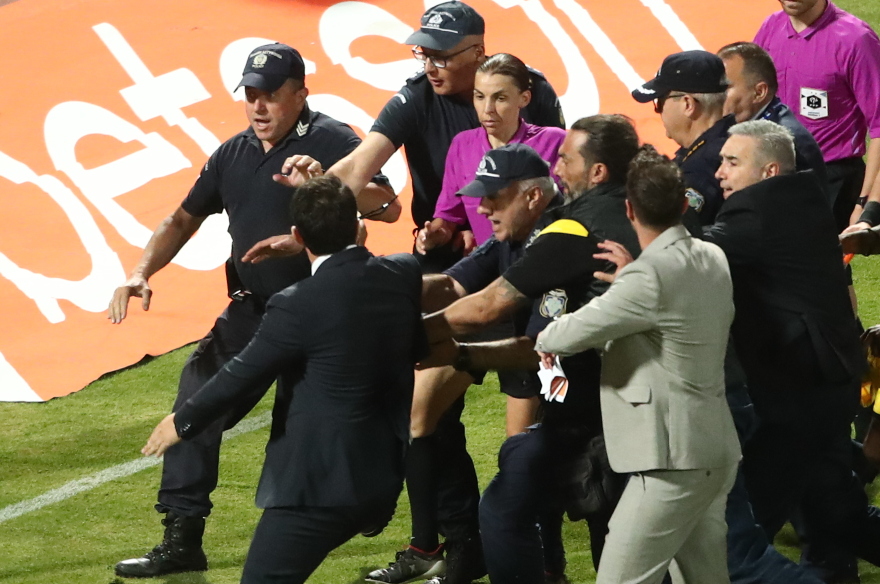 Τελικός Κυπέλλου: Η Φραπάρ αναφέρει ότι παίκτης του Άρη προσπάθησε να την χτυπήσει - Δεν βγήκε για να πάρει μετάλλιο 