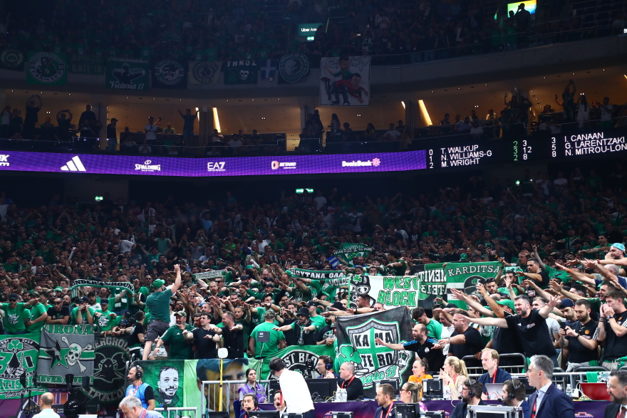 Euroleague: Τρομερή ατμόσφαιρα στην Uber Arena - Περισσότεροι από 7000 οπαδοί του Παναθηναϊκού - Βίντεο, φωτογραφίες 