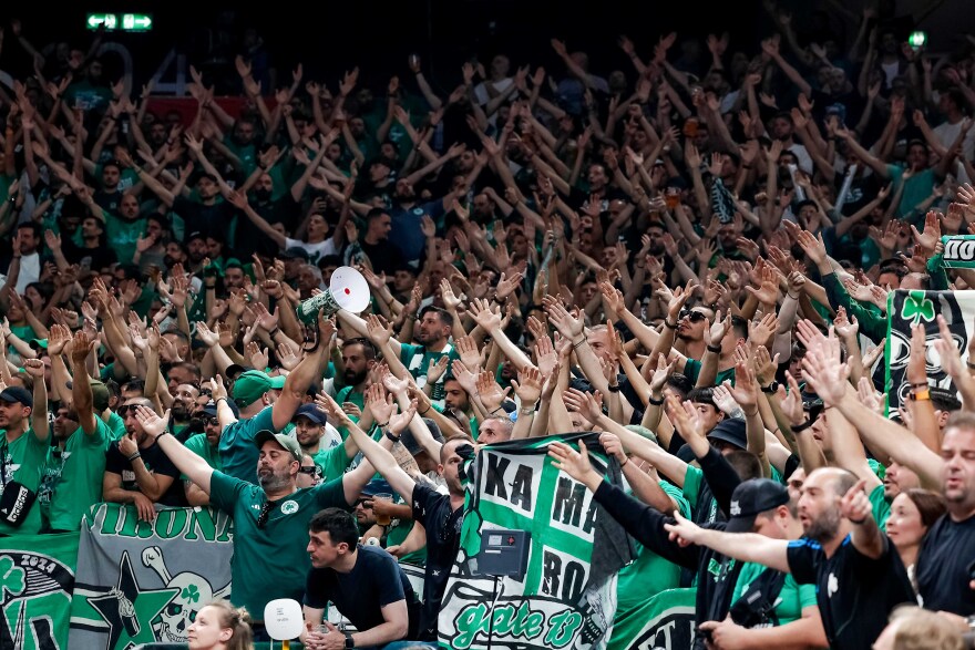 Euroleague: Τρομερή ατμόσφαιρα στην Uber Arena - Περισσότεροι από 7000 οπαδοί του Παναθηναϊκού - Βίντεο, φωτογραφίες 