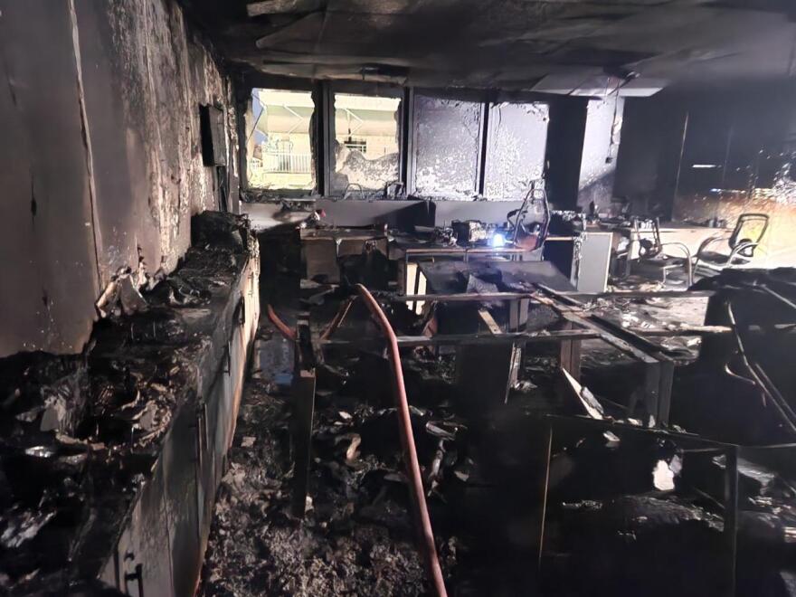 Θεσσαλονίκη: Ζημιές σε σουίτες και στο γραφείο Καρυπίδη από τη φωτιά στην ΠΑΕ Άρης - Έρευνα από την Αθλητική Βία
