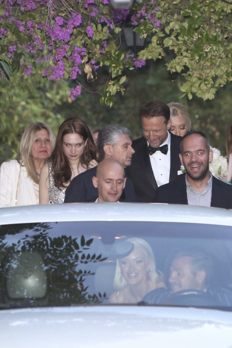 Κώστας Καραφώτης - Κάτια Μάνου: Ο πρώτος χορός των νεόνυμφων - Δείτε το βίντεο