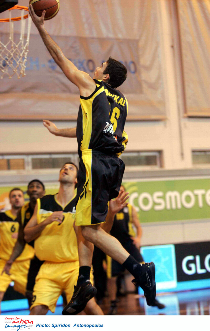 Κώστας Σλούκας: Ο ηγέτης που άλλαξε στρατόπεδο και οδήγησε τον Παναθηναϊκό ξανά στην κορυφή της Ευρώπης