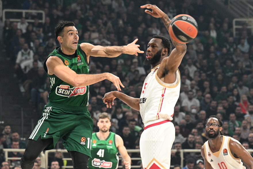 Κώστας Σλούκας: Ο ηγέτης που άλλαξε στρατόπεδο και οδήγησε τον Παναθηναϊκό ξανά στην κορυφή της Ευρώπης