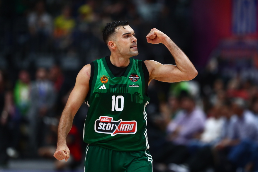 Κώστας Σλούκας: Ο ηγέτης που άλλαξε στρατόπεδο και οδήγησε τον Παναθηναϊκό ξανά στην κορυφή της Ευρώπης