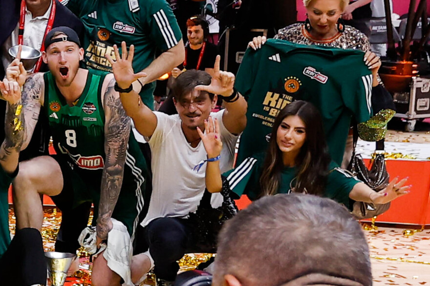 Σήκωσε το 7ο στο Βερολίνο ο Παναθηναϊκός - Η απονομή στους πρωταθλητές - Βίντεο, φωτογραφίες