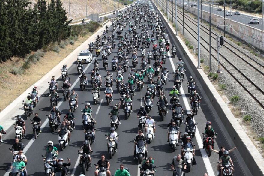 Παναθηναϊκός: Χιλιάδες οπαδοί τον αποθέωσαν για την 7η Euroleague - Δείτε βίντεο και φωτογραφίες