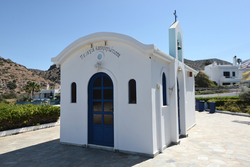 Μητροπολίτης Μεσογαίας: «Τερατογραφήματα» τα έργα Μυταρά στον ναό του Σουνίου