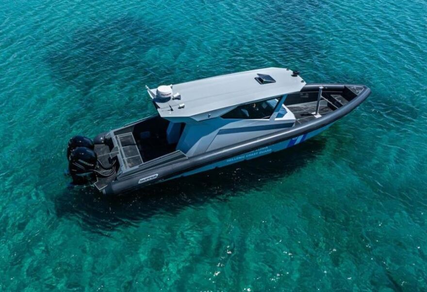 Τελετή παράδοσης υπερσύγχρονου ταχύπλοου περιπολικού σκάφους στο Λιμεναρχείο Μυκόνου