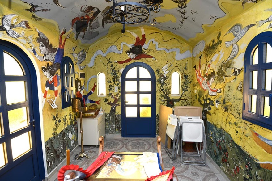 Μητροπολίτης Μεσογαίας: «Τερατογραφήματα» τα έργα Μυταρά στον ναό του Σουνίου