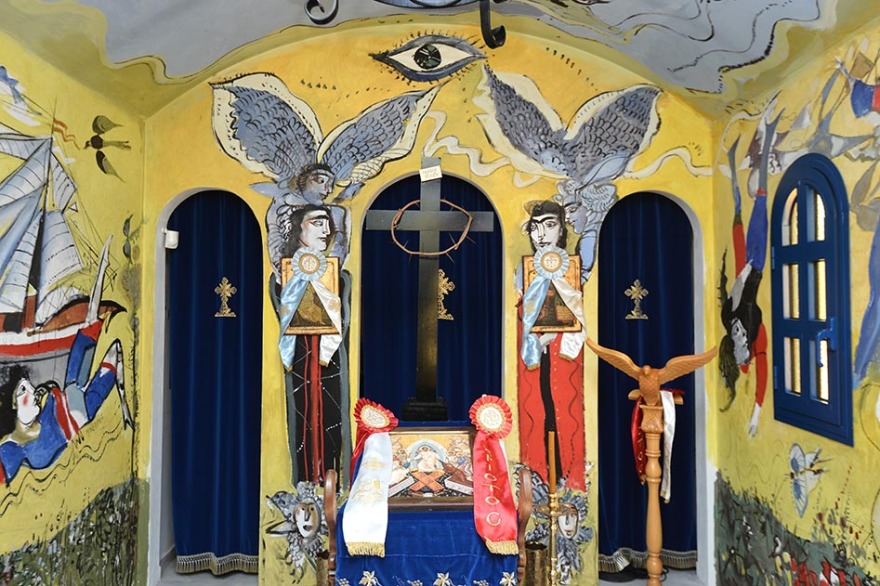 Μητροπολίτης Μεσογαίας: «Τερατογραφήματα» τα έργα Μυταρά στον ναό του Σουνίου