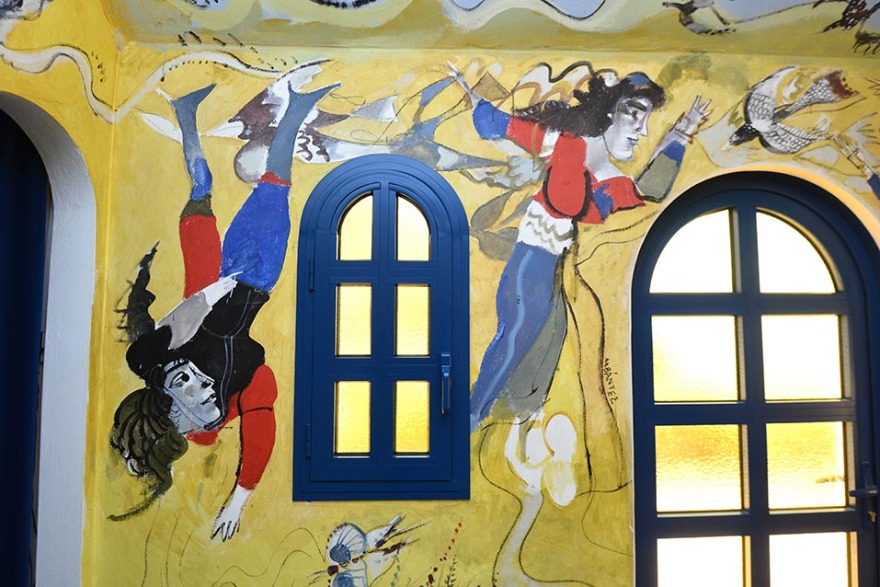 Μητροπολίτης Μεσογαίας: «Τερατογραφήματα» τα έργα Μυταρά στον ναό του Σουνίου