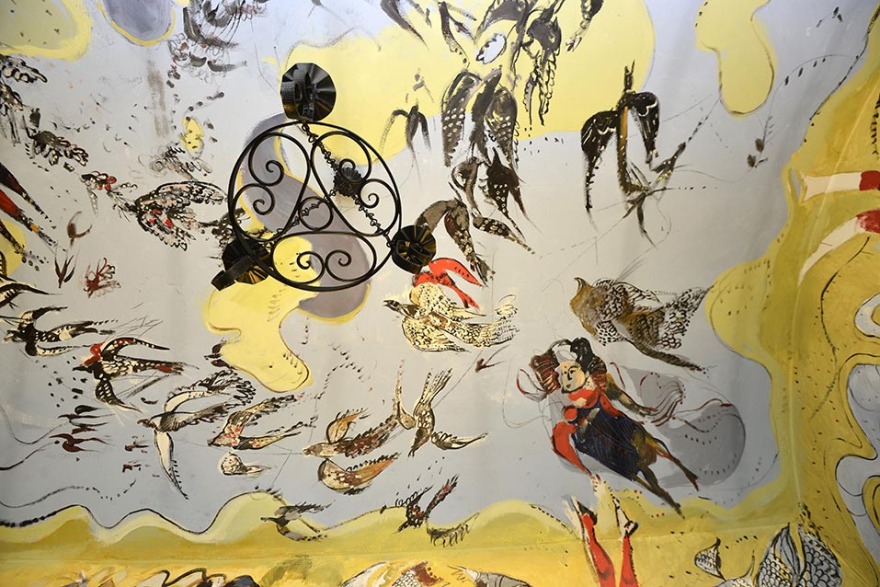 Μητροπολίτης Μεσογαίας: «Τερατογραφήματα» τα έργα Μυταρά στον ναό του Σουνίου