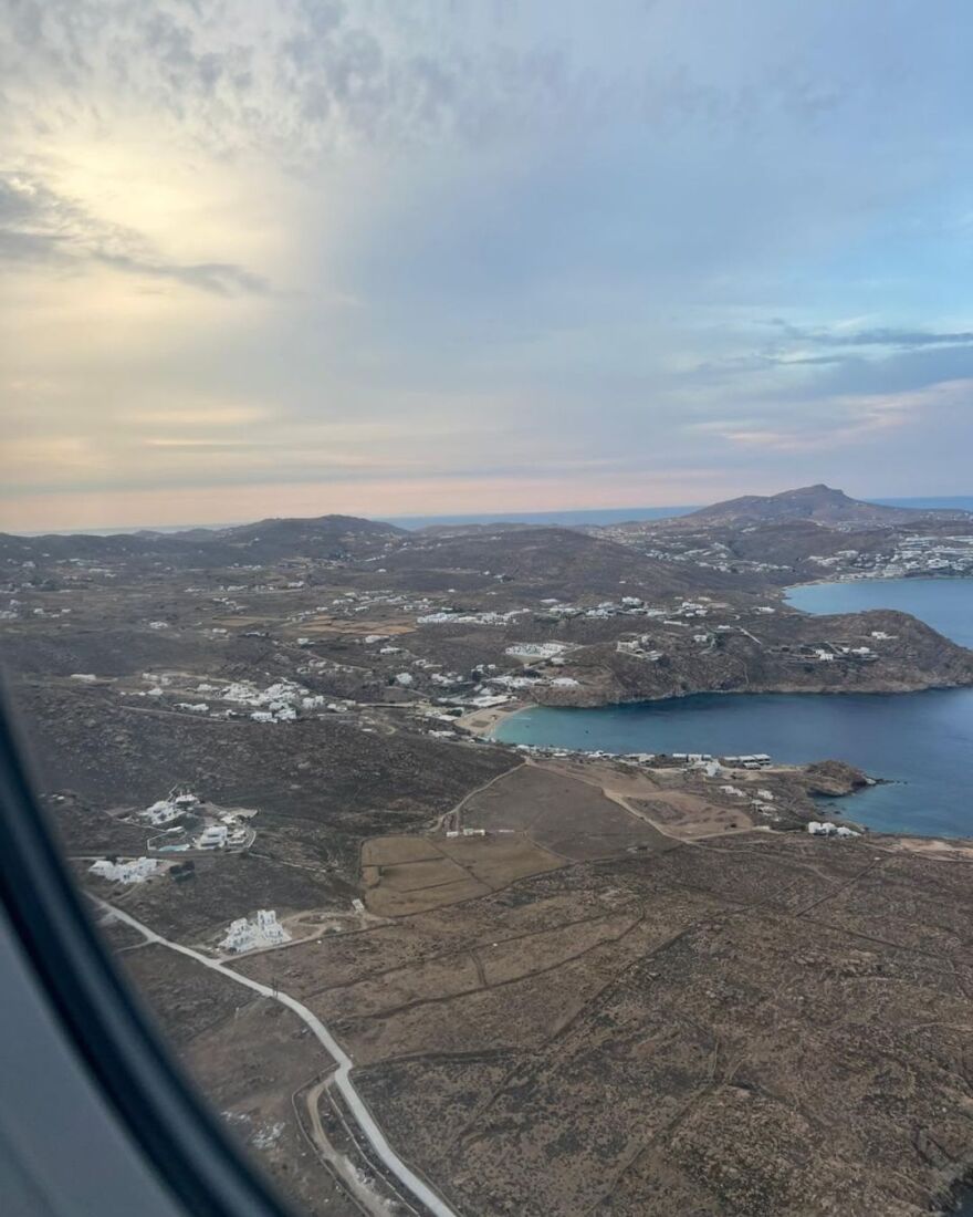 Λίντσεϊ Λόχαν: Οι φωτογραφίες από το ταξίδι της στη Μύκονο με τον σύζυγό της 