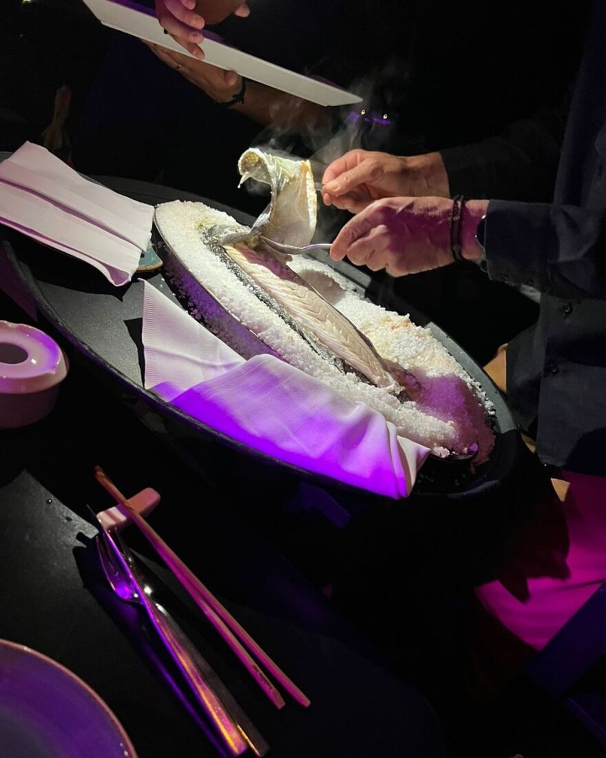 Λίντσεϊ Λόχαν: Οι φωτογραφίες από το ταξίδι της στη Μύκονο με τον σύζυγό της 