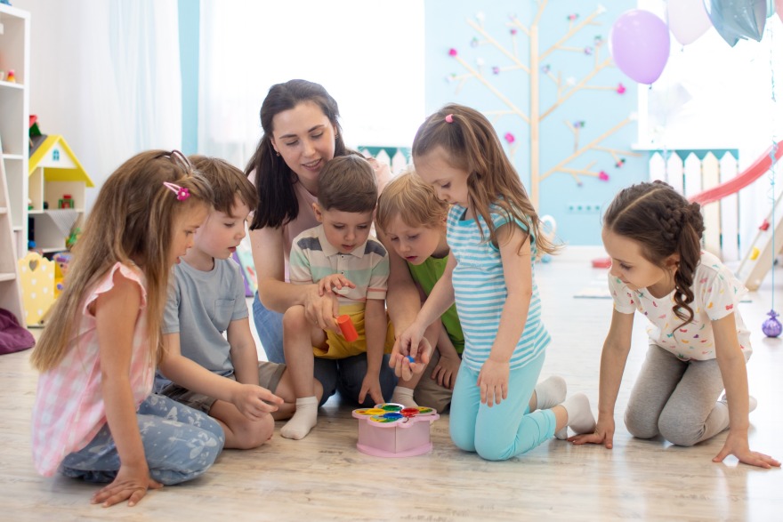 Το μέλλον της χώρας βασίζεται στη στήριξη της γονεϊκότητας