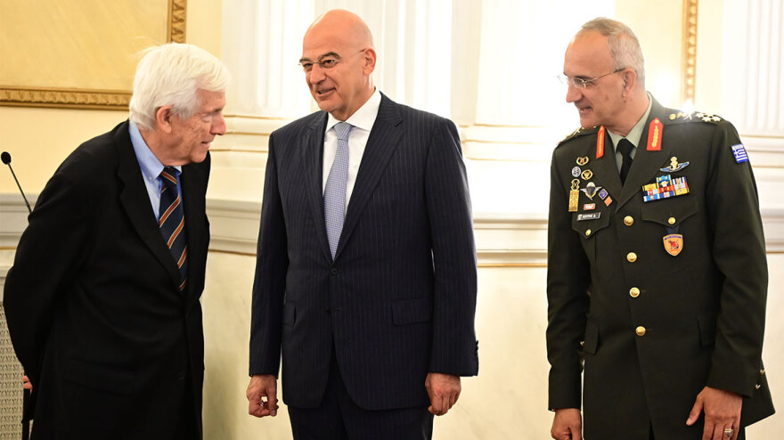 Σακελλαροπούλου: Παρασημοφόρησε τον εφοπλιστή Παναγιώτη Λασκαρίδη - Φωτογραφίες