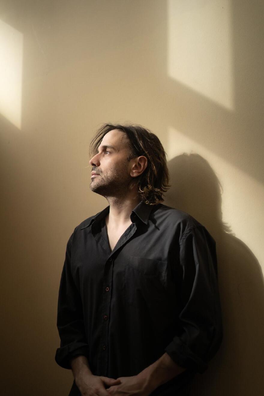 Φεστιβάλ Αθηνών Επιδαύρου: Η νέα παράσταση του Μάνου Καρατζογιάννη για την εξέγερση του Πολυτεχνείου 