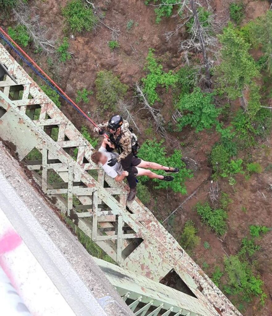 ΗΠΑ: Άγιο είχε 19χρονος που έπεσε σε φαράγγι 120 μέτρων - Υπέστη μόνο ελαφρά τραύματα