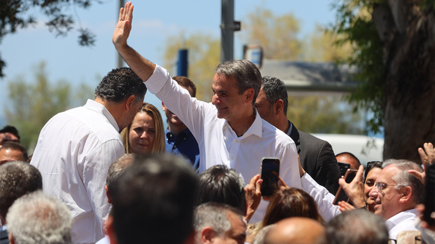 Μητσοτάκης κατά Κασσελάκη: Λέει ότι θα είναι αυτοδύναμος, μοιράζει υπουργεία και κατηγορεί εμάς για αλαζονεία