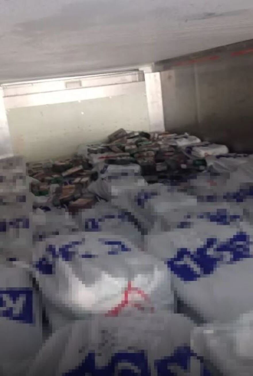 ΕΛΑΣ: Φωτογραφίες και βίντεο από την κατάσχεση των 100 κιλών κοκαΐνης σε κοντέινερ στο λιμάνι του Πειραιά