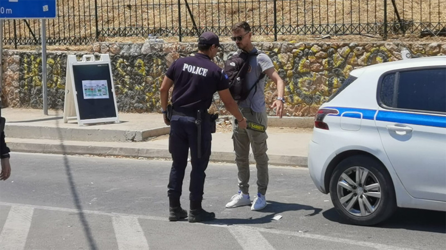 Conference League: Στην OPAP Arena συνοδεία περιπολικών και τζιπ της ΕΛ.ΑΣ η Φιορεντίνα - Δείτε βίντεο και φωτογραφίες