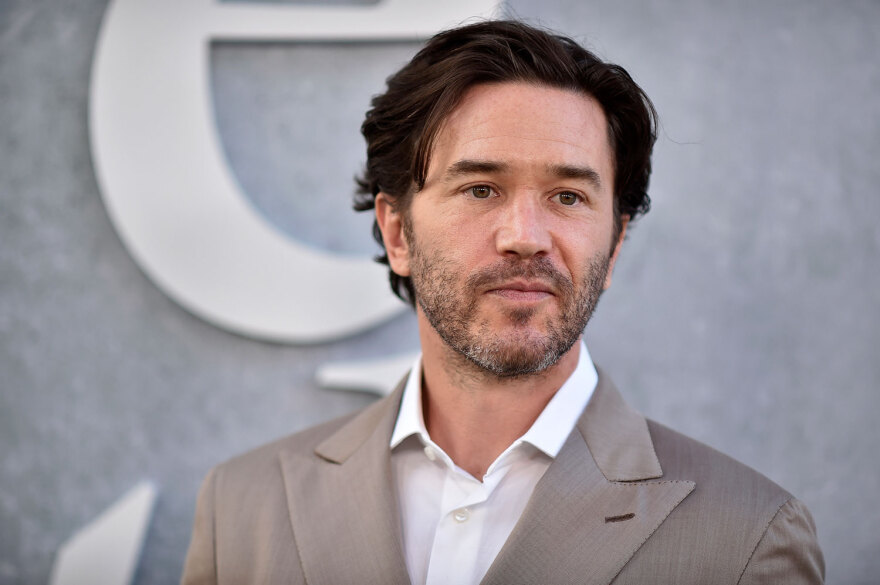 Τομ Πέλφρι: Ο καλόκαρδος άντρας που υποδύεται προβληματικούς χαρακτήρες