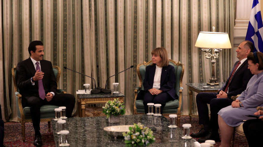 Με Μητσοτάκη και Σακελλαροπούλου συναντήθηκε ο Εμίρης του Κατάρ - Δείτε φωτογραφίες 