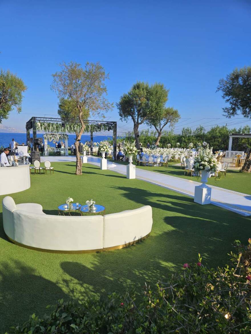 Γάμοι… αλά ελληνικά όλο το καλοκαίρι: Από Ινδούς στη Χαλκιδική μέχρι Αυστραλούς στο Καστελόριζο, κλεισμένες οι ημερομηνίες