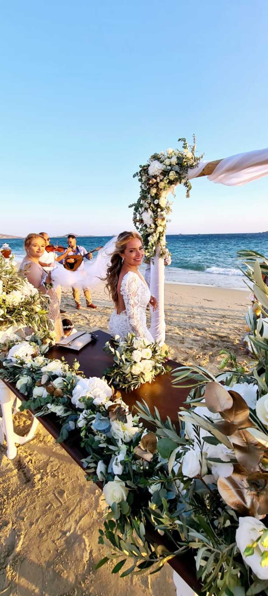 Γάμοι… αλά ελληνικά όλο το καλοκαίρι: Από Ινδούς στη Χαλκιδική μέχρι Αυστραλούς στο Καστελόριζο, κλεισμένες οι ημερομηνίες