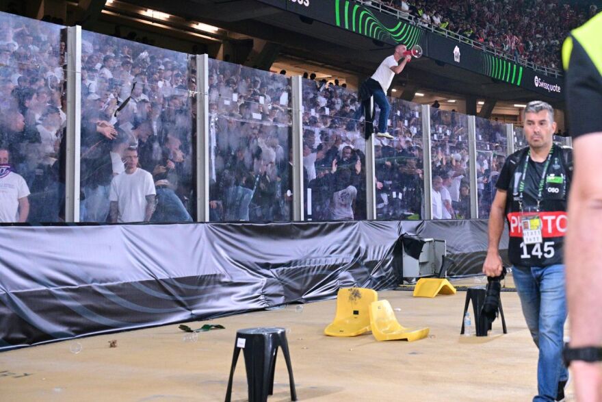 Τελικός Conference League: Βανδαλισμοί από Ιταλούς μετά το τέλος του αγώνα με τον Ολυμπιακό