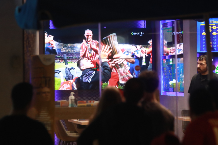 Ολυμπιακός: Δείτε τι έγινε στον Πειραιά τη στιγμή που έκανε το 1-0 με τη Φιορεντίνα