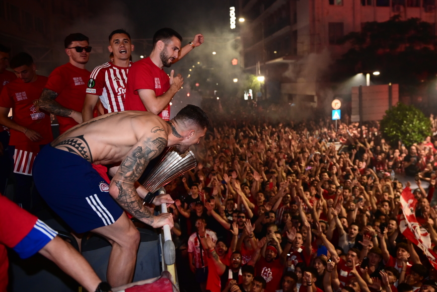 Conference League: Μ' ένα όνειρο τρελό... που έγινε πραγματικότητα - Το 12ωρο που άλλαξε την ιστορία του Ολυμπιακού - Βίντεο, φωτογραφίες 