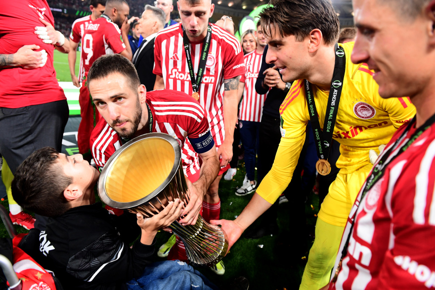 Conference League: Μ' ένα όνειρο τρελό... που έγινε πραγματικότητα - Το 12ωρο που άλλαξε την ιστορία του Ολυμπιακού - Βίντεο, φωτογραφίες 