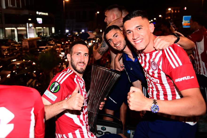 Conference League: Μ' ένα όνειρο τρελό... που έγινε πραγματικότητα - Το 12ωρο που άλλαξε την ιστορία του Ολυμπιακού - Βίντεο, φωτογραφίες 