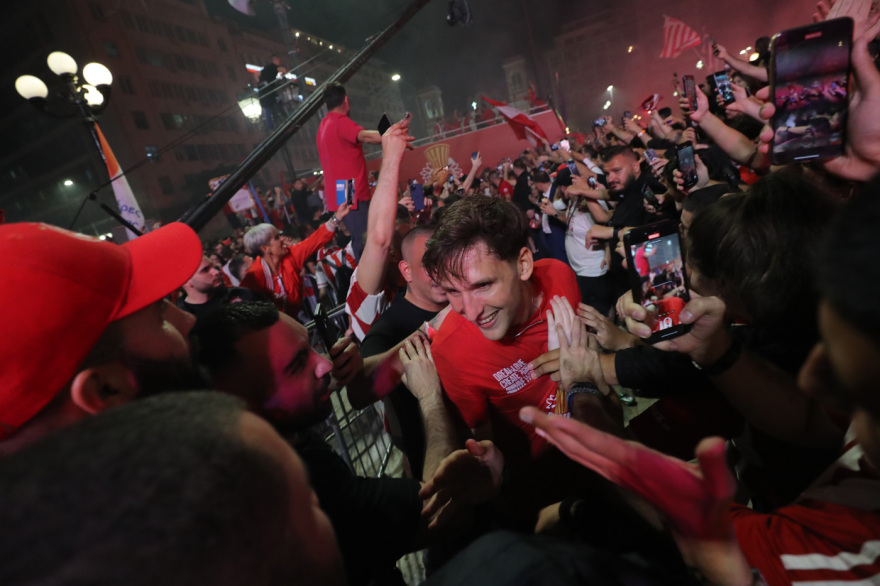 Ολυμπιακός: Δείτε τι έγινε στον Πειραιά τη στιγμή που έκανε το 1-0 με τη Φιορεντίνα