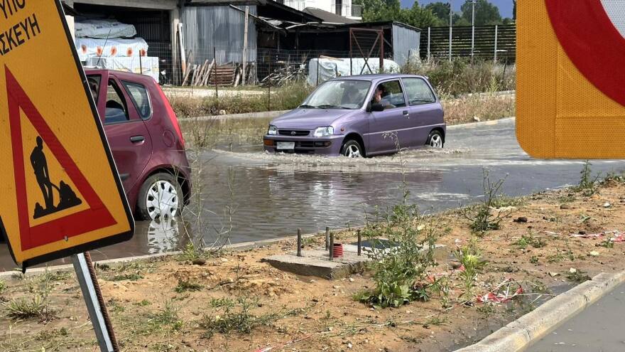 Ιωάννινα: Ισχυρή βροχόπτωση και χαλάζι - Διακοπή κυκλοφορίας λόγω συσσώρευσης υδάτων, δείτε φωτογραφίες