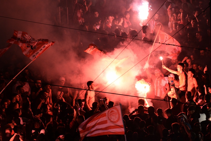 Ολυμπιακός: Δείτε τι έγινε στον Πειραιά τη στιγμή που έκανε το 1-0 με τη Φιορεντίνα