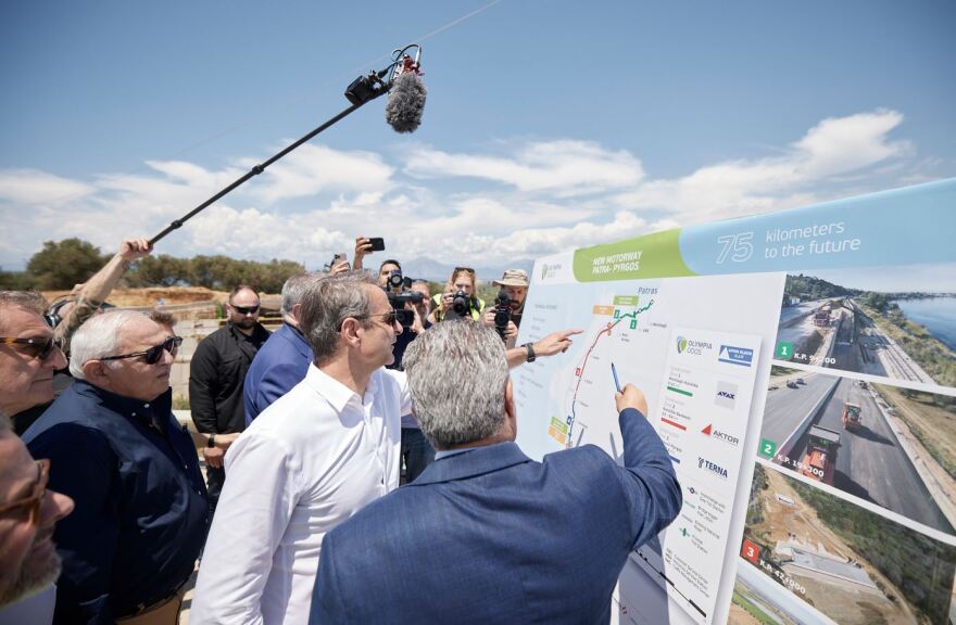 Μητσοτάκης: Επίσκεψη σε εργοτάξιο του Οδικού Άξονα Πατρών-Πύργου - «Εντυπωσιακή η πρόοδος»