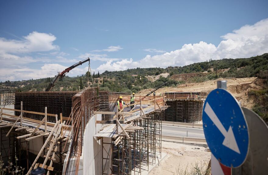 Μητσοτάκης: Επίσκεψη σε εργοτάξιο του Οδικού Άξονα Πατρών-Πύργου - «Εντυπωσιακή η πρόοδος»