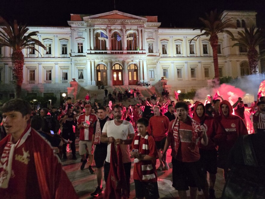 Ολυμπιακός: Δείτε τι έγινε στον Πειραιά τη στιγμή που έκανε το 1-0 με τη Φιορεντίνα