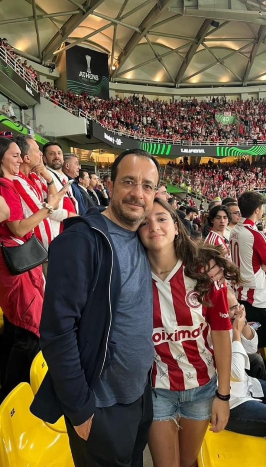 Πανηγυρισμοί και στην Κύπρο για τον Ολυμπιακό - Στην OPAP Arena ο Νίκος Χριστοδουλίδης