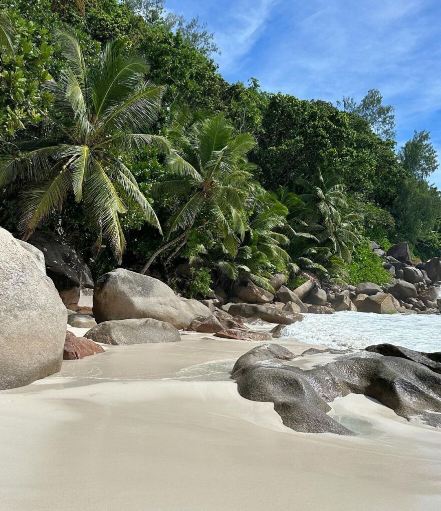 Τάσος Μπακασέτας: Το ταξίδι με τη σύντροφό του, Σπυριδούλα Ανδριώτη στις Σεϋχέλλες
