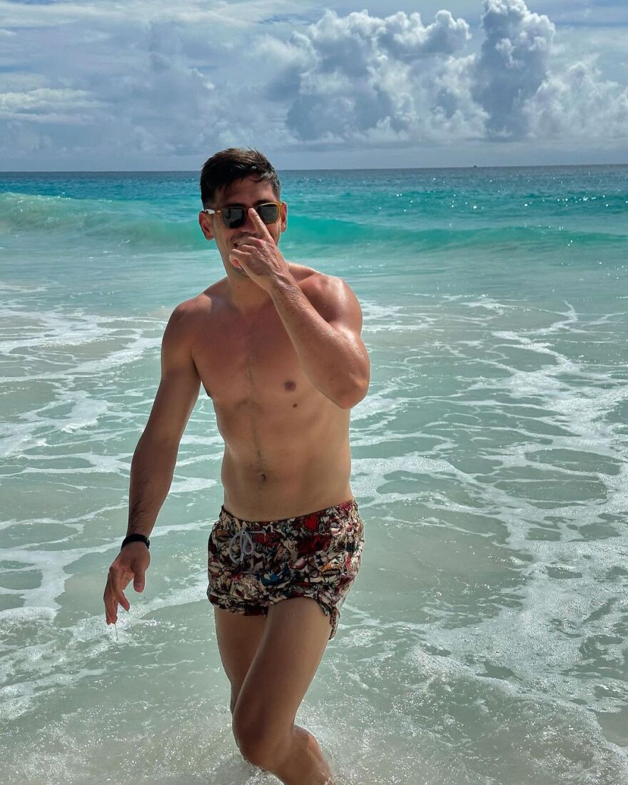 Τάσος Μπακασέτας: Το ταξίδι με τη σύντροφό του, Σπυριδούλα Ανδριώτη στις Σεϋχέλλες