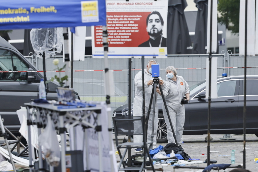 Επίθεση στη Γερμανία: Αφγανός ο δράστης - Χαροπαλεύει ο αστυνομικός που δέχθηκε μαχαιριές