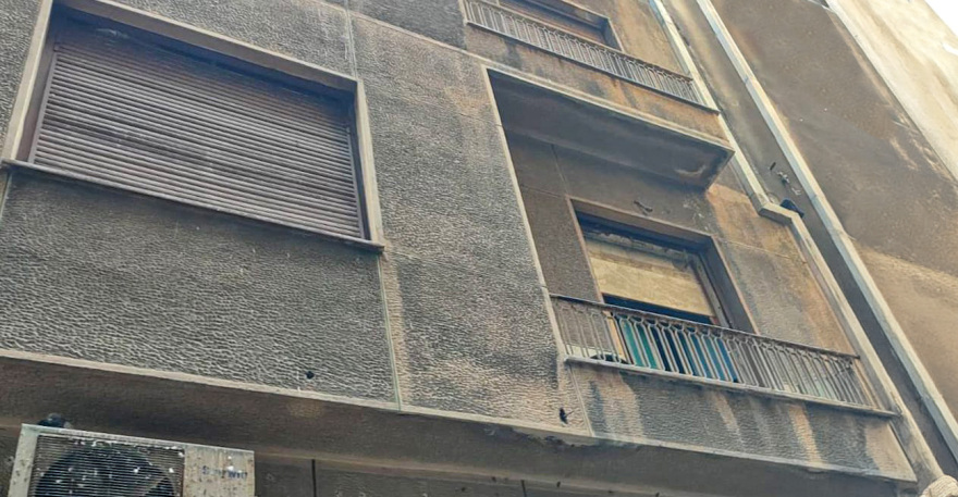 Ομόνοια: «Την είχε μαχαιρώσει, είχε σπασμένα χέρια και πόδια» - Τι λέει η μάνα της 33χρονης που βρέθηκε κακοποιημένη